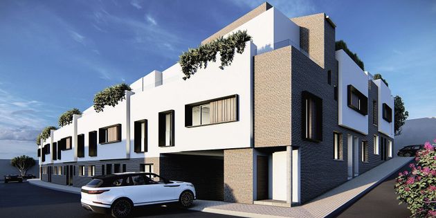 Foto 1 de Casa nova en venda a calle Montemayor de 3 habitacions i 127 m²