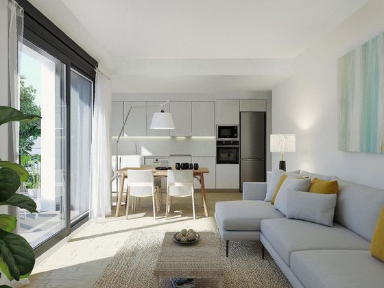 Foto 1 de Venta de piso nuevo en calle De Josep Maria Vila de 3 habitaciones con piscina y ascensor