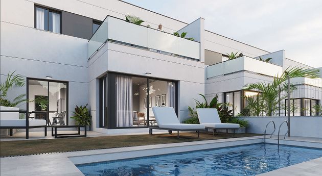 Foto 1 de Casa nueva en venta en calle Teide de 4 habitaciones con piscina y jardín