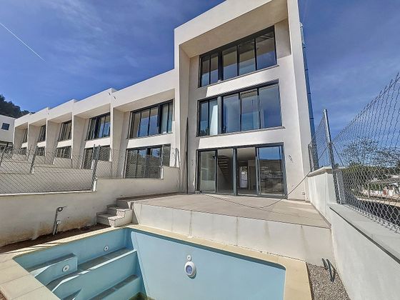 Foto 1 de Casa nova en venda a calle Del Segre de 5 habitacions amb piscina i jardí