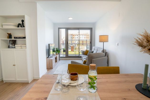 Foto 2 de Pis nou en lloguer a calle De Les Corts Valencianes de 3 habitacions amb piscina i mobles