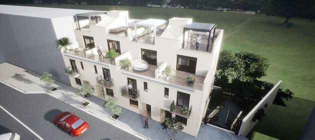 Foto 2 de Casa nova en venda a calle Romana de 3 habitacions amb jardí