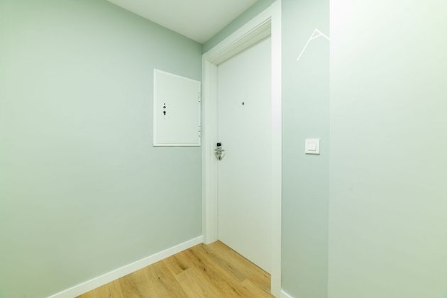 Foto 1 de Piso nuevo en alquiler en calle De Vila Real de 2 habitaciones con aire acondicionado y ascensor