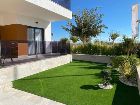 Foto 2 de Pis nou en venda a Zona Pueblo de 2 habitacions amb piscina i jardí