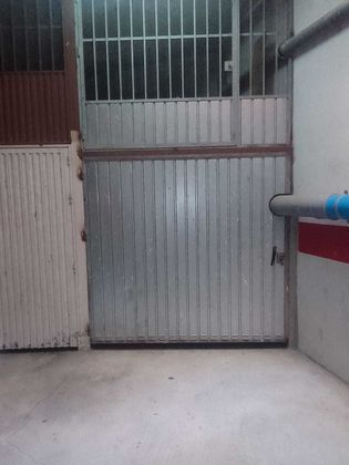 Foto 1 de Pis en venda a calle Parras de 3 habitacions amb piscina i garatge