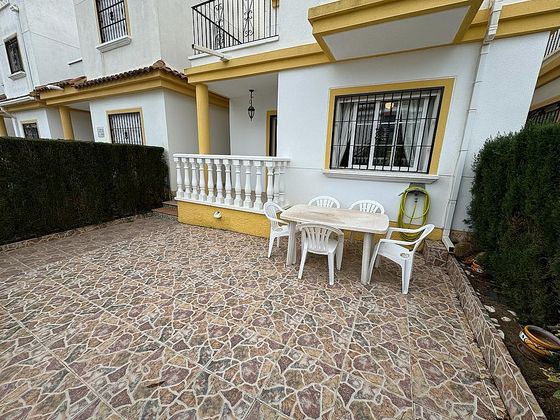 Foto 2 de Venta de casa en urbanización Costabella de 3 habitaciones con terraza y piscina
