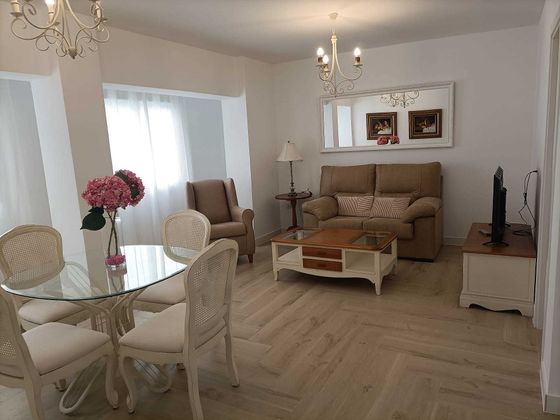 Foto 1 de Pis en lloguer a calle Velazquez de 3 habitacions amb mobles