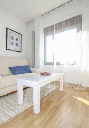 Foto 2 de Alquiler de estudio en calle Salado con muebles y aire acondicionado