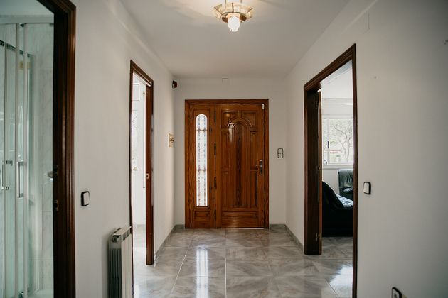 Foto 2 de Casa en venda a calle Salvador Espriu de 6 habitacions amb terrassa i garatge