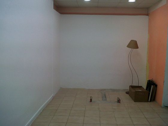 Foto 1 de Local en venta en calle Baix del Carme de 78 m²