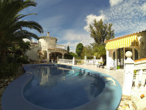 Foto 2 de Chalet en venta en carretera Del Montgo de 6 habitaciones con terraza y piscina
