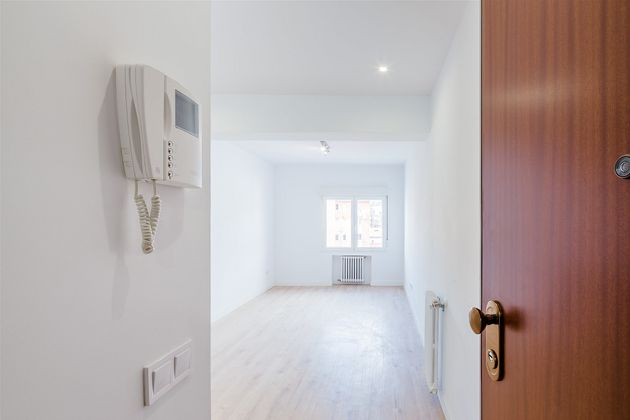 Foto 2 de Pis en venda a calle Foncalada de 3 habitacions amb calefacció i ascensor