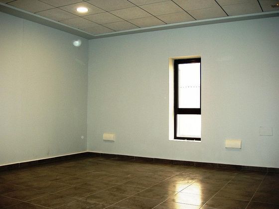 Foto 2 de Alquiler de oficina en calle Carlos Egea Krauel de 1 habitación y 30 m²