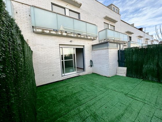 Foto 1 de Casa adossada en venda a calle Mayor de 3 habitacions amb terrassa i garatge