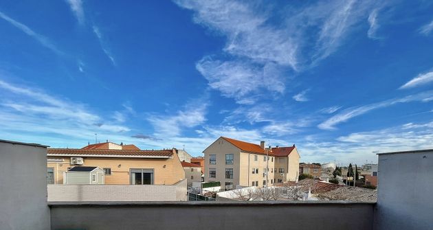 Foto 2 de Casa adossada en venda a calle Mayor de 3 habitacions amb terrassa i garatge