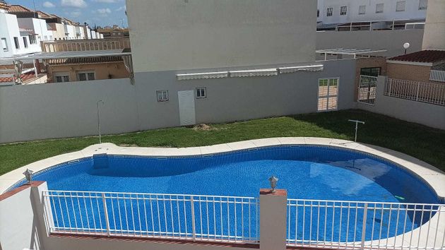 Foto 1 de Venta de piso en calle Constelacion Buril de 4 habitaciones con piscina y garaje