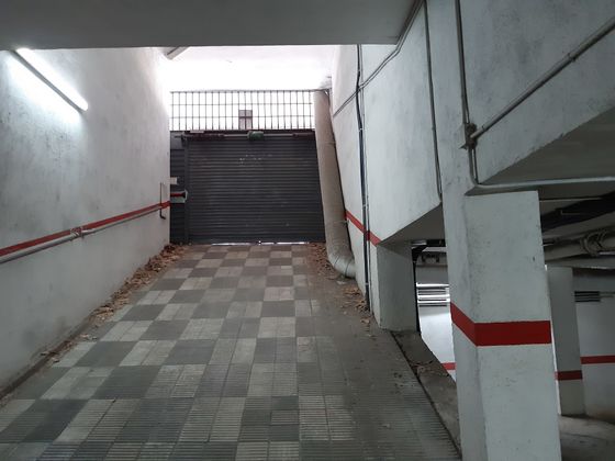 Foto 2 de Venta de garaje en calle Gaudi de 30 m²