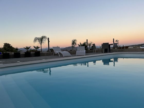 Foto 2 de Xalet en venda a barrio Partida Las Lomas de 5 habitacions amb terrassa i piscina