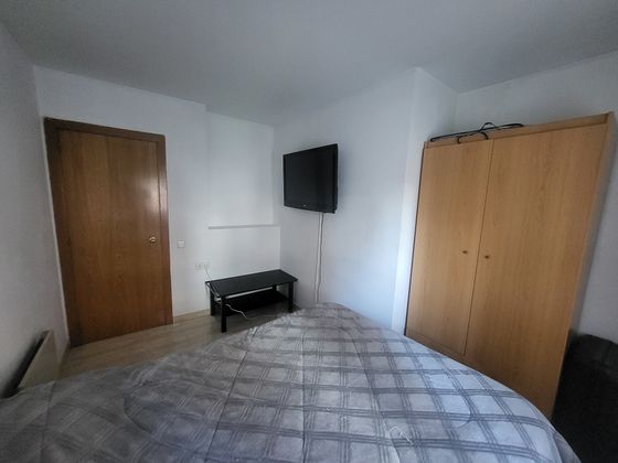 Foto 2 de Compartir piso en calle Pobla de Claramunt de 2 habitaciones con muebles y ascensor