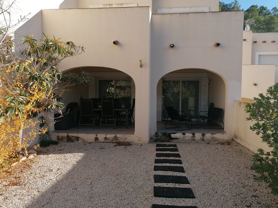 Foto 2 de Casa adossada en venda a calle Empedrola II Parc I de 2 habitacions amb terrassa i piscina