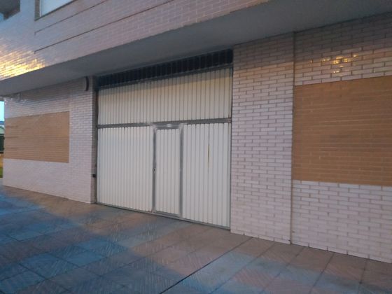 Foto 2 de Piso en venta en avenida De la Constitución de 2 habitaciones con terraza y garaje