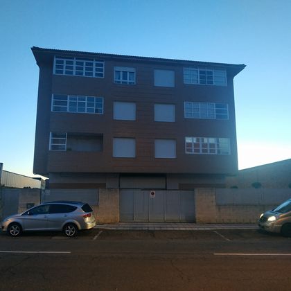 Foto 1 de Piso en venta en avenida De la Constitución de 2 habitaciones con terraza y garaje