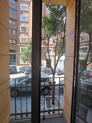 Foto 1 de Venta de piso en calle Lagasca de 2 habitaciones con balcón y calefacción