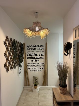 Foto 1 de Pis en venda a calle Sicilia de 3 habitacions amb garatge i mobles