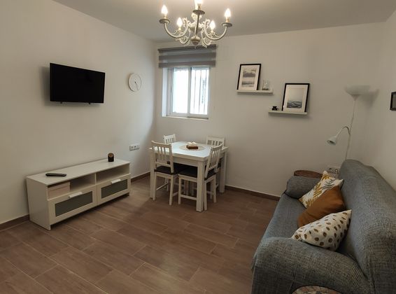 Foto 2 de Compartir pis a calle Pericón de Cádiz de 3 habitacions amb mobles