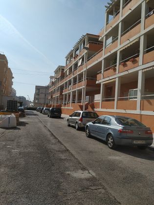 Foto 1 de Venta de apartamento en calle Pola de 3 habitaciones con terraza y muebles