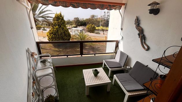 Foto 2 de Piso en venta en paseo Del Toyo de 2 habitaciones con terraza y piscina