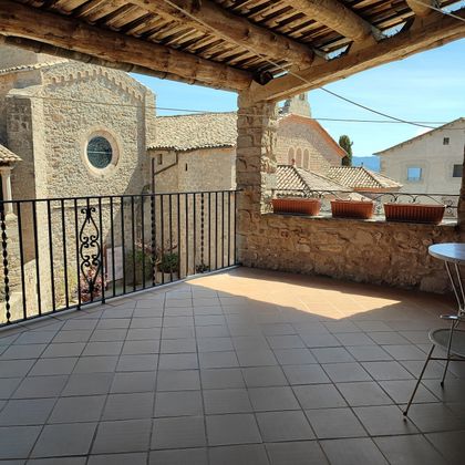 Foto 1 de Casa en venda a plaza Bisbe Torres i Bages de 3 habitacions amb terrassa i balcó