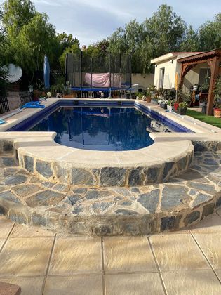 Foto 1 de Xalet en venda a calle La Valla de Guadalest de 3 habitacions amb terrassa i piscina