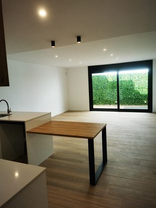 Foto 1 de Casa en venda a calle Breto de 5 habitacions i 235 m²