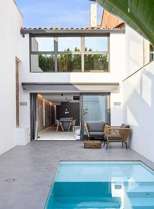 Foto 2 de Casa en venda a calle Breto de 5 habitacions i 235 m²