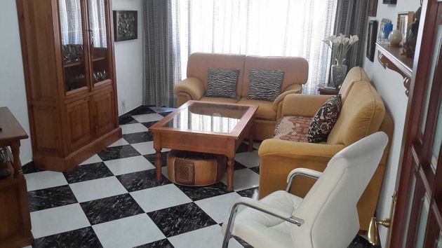 Foto 1 de Piso en venta en calle Almería de 4 habitaciones con terraza y muebles