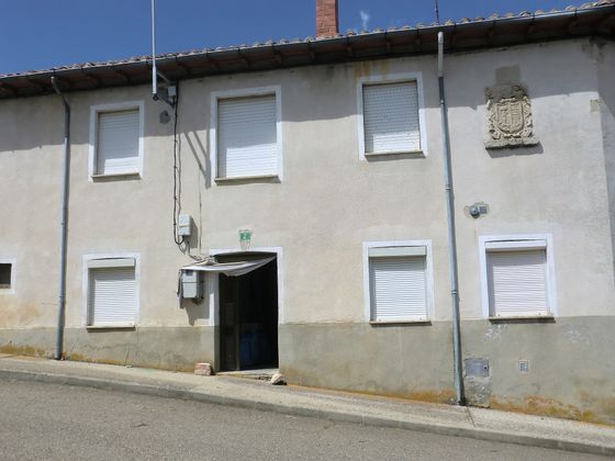 Foto 2 de Casa rural en venda a calle La Alegria de 9 habitacions i 180 m²