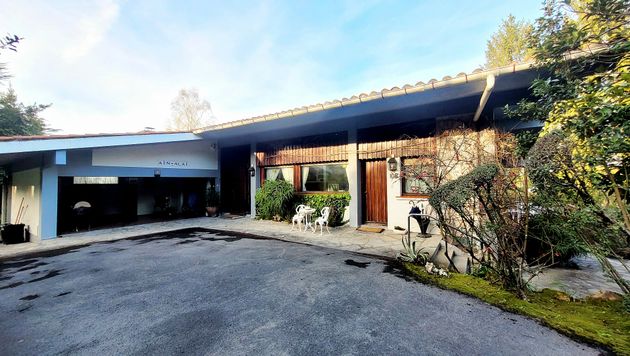 Foto 2 de Casa en venda a calle Laukis de 5 habitacions amb terrassa i garatge