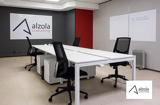 Foto 1 de Oficina en lloguer a calle Pablo Alzola de 1 habitació i 30 m²