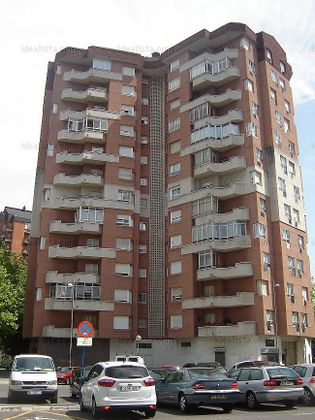 Foto 1 de Pis en lloguer a calle Iturritxu de 3 habitacions amb mobles i balcó