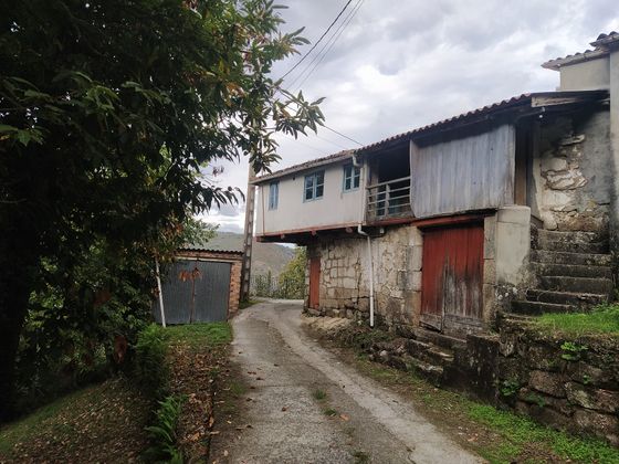 Foto 1 de Casa rural en venda a calle Sacardebois de 3 habitacions amb garatge i balcó