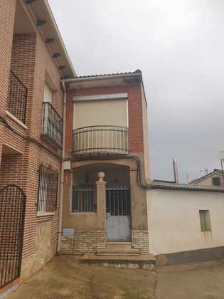 Foto 1 de Casa en venda a calle Los Cerralbos de 3 habitacions amb terrassa i jardí