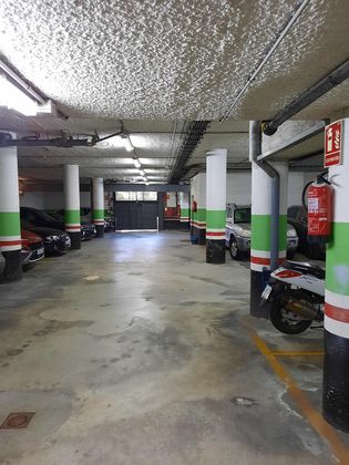 Foto 2 de Alquiler de garaje en paseo Vilafranca de 2 m²