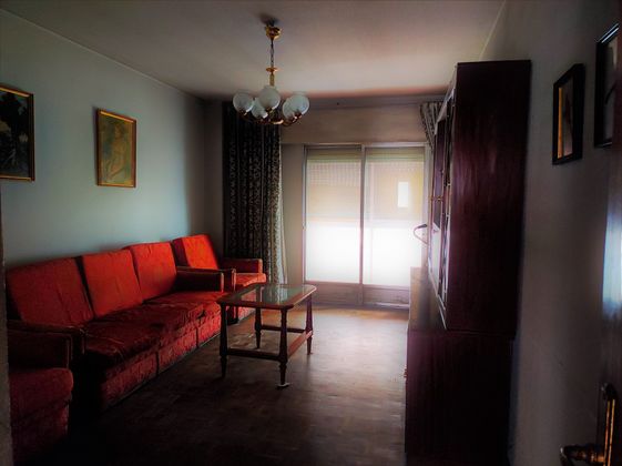 Foto 1 de Pis en venda a calle Emilio Ferrari de 4 habitacions amb terrassa i balcó