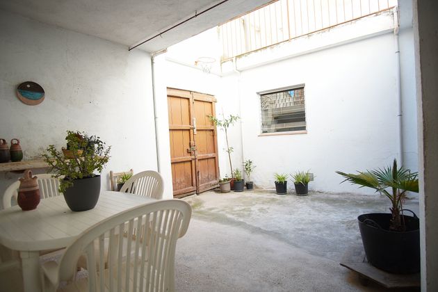 Foto 1 de Casa en venda a plaza Raval Nova de 4 habitacions amb terrassa i garatge