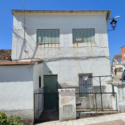 Foto 1 de Casa en venda a avenida De la Constitución de 4 habitacions amb mobles