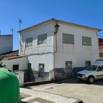 Foto 2 de Casa en venda a avenida De la Constitución de 4 habitacions amb mobles