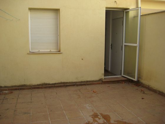 Foto 2 de Venta de piso en calle Camino de Romilla de 1 habitación y 62 m²
