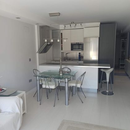 Foto 1 de Apartament en venda a plaza Mont Blanc a de 1 habitació amb balcó i calefacció