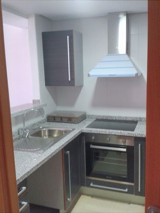 Foto 2 de Apartamento en venta en calle Ventiocho de Noviembre de 2 habitaciones con aire acondicionado y ascensor